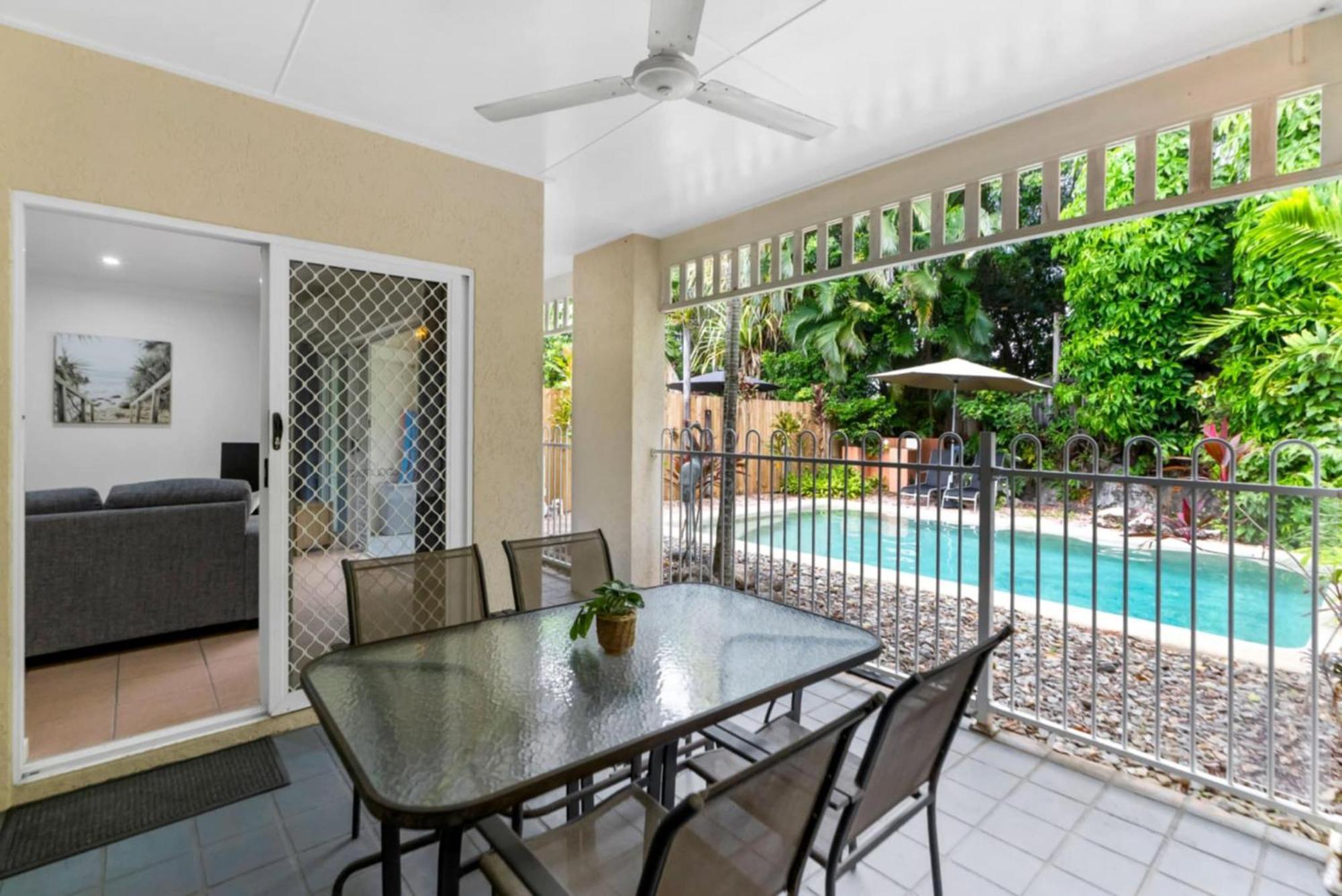 The Villas Palm Cove Room photo